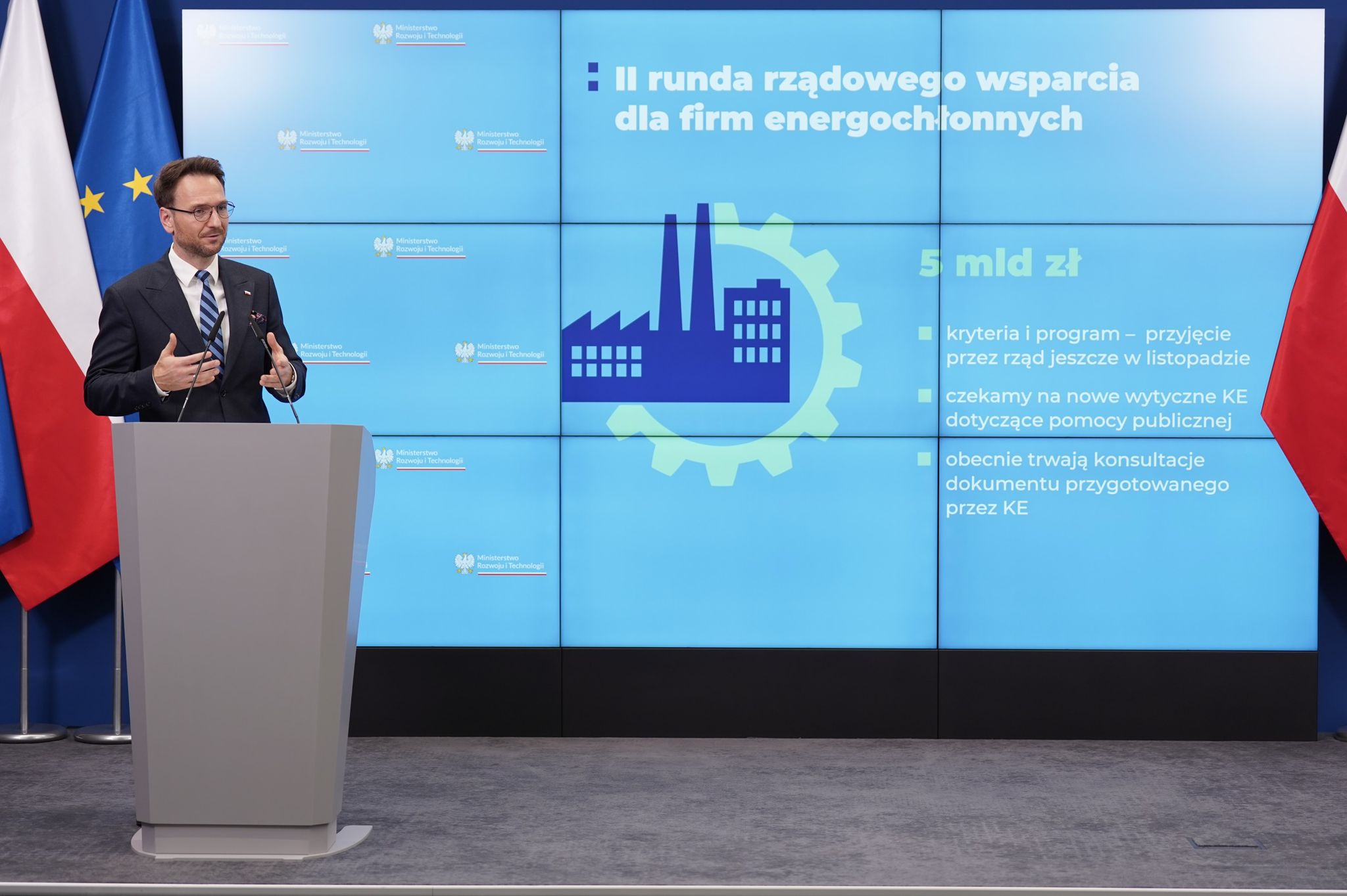 Ministerstwo Rozwoju: Łagodzimy wysokie ceny energii dla przedsiębiorstw energochłonnych