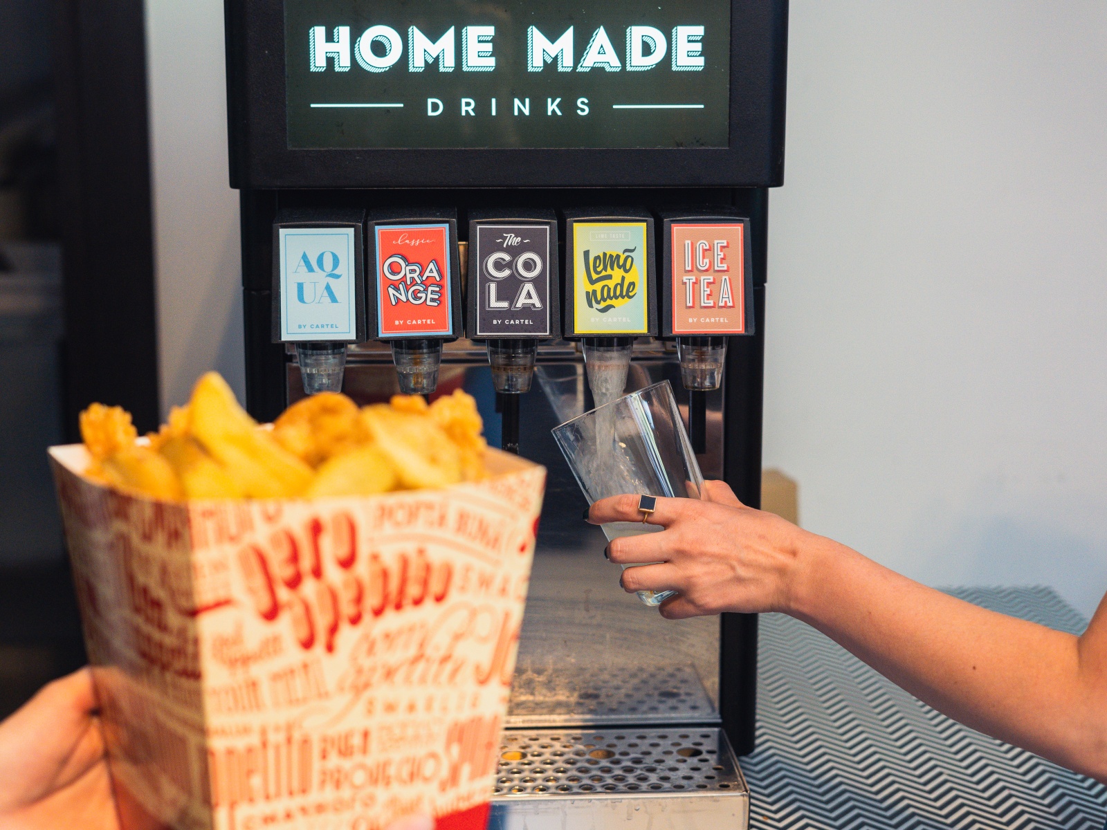 Maszyna do napojów - trend, w który warto zainwestować 